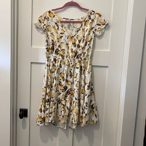 Medium dress with lemon design